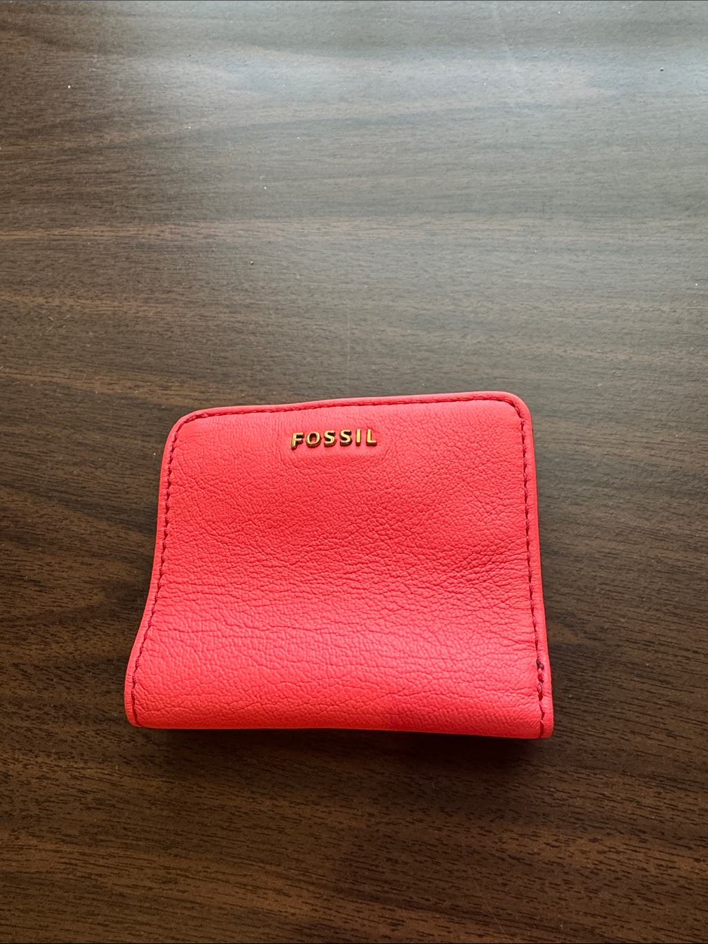 Fossil Coral Red Pebbled Leather Card Holder With Gold Logo Fossil Coral Red Pebbled Leather Card Holder With Gold Logo